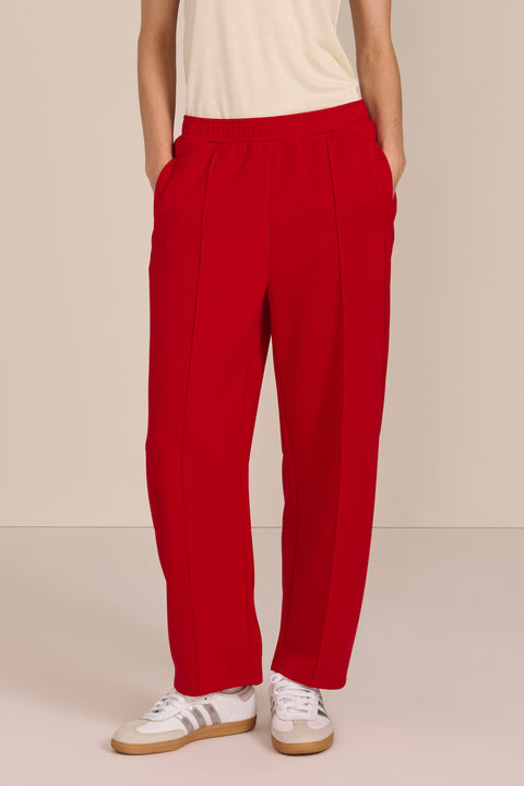 women's soft scuba straight-leg pants with pull-on waistband, front seam detailing and side pockets.