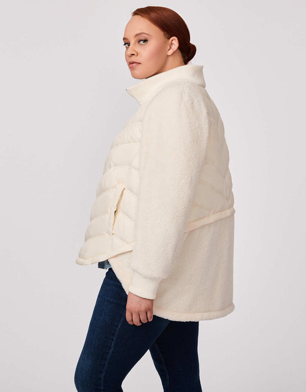 plus size trendy quilted puffer jacket in warm white with Ecoplume insulation a warm sustainable filler as winterwear for women