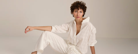 A female model wearing coordinated casualwear by Bernardo Fashions.