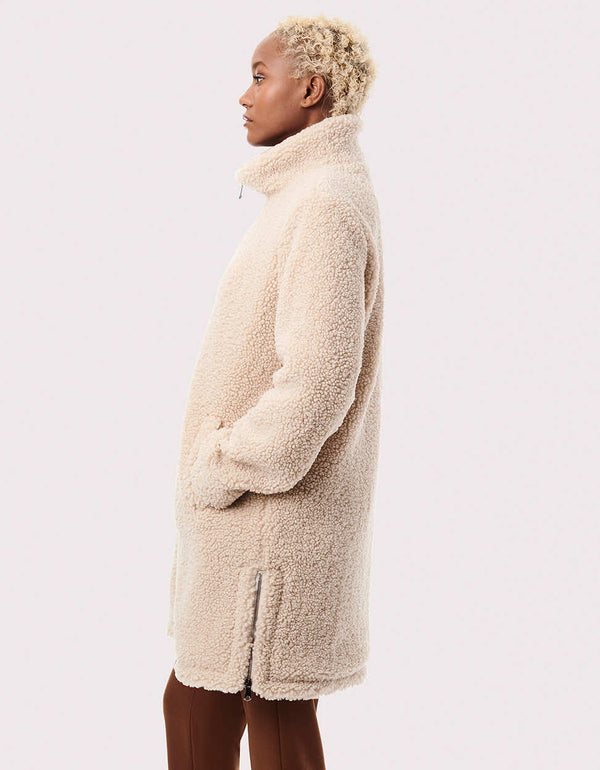 cruelty free fur coat that gives superior warmth made by a sustainable clothing online store