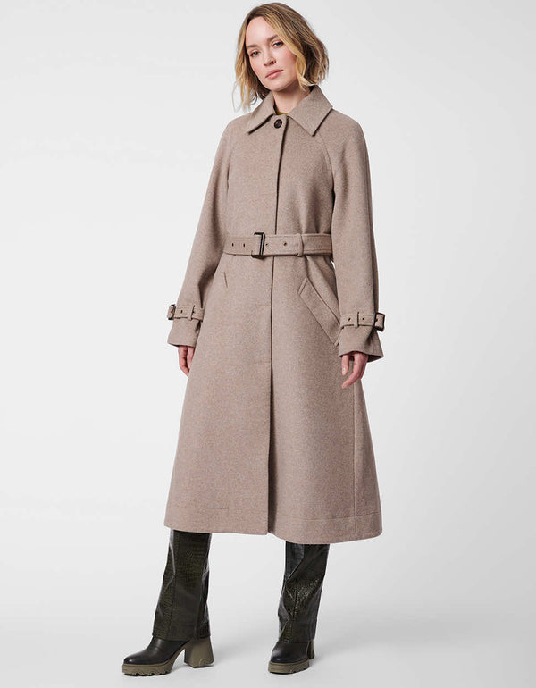 big collar taupe colored coat for women in a classic tailored cut with two pockets and adjustable belt