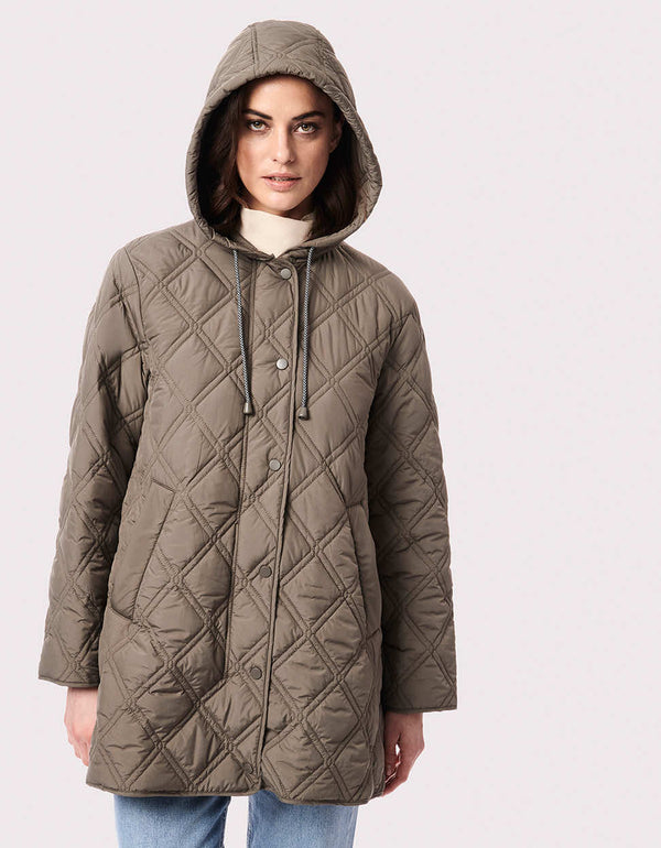 edgy quilted jacket for women perfect for layering for cold weather or winter in US or Canada