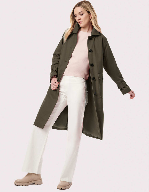 tasteful classy coat that is vintage inspired for american and canadian ootd must haves in wardrobe