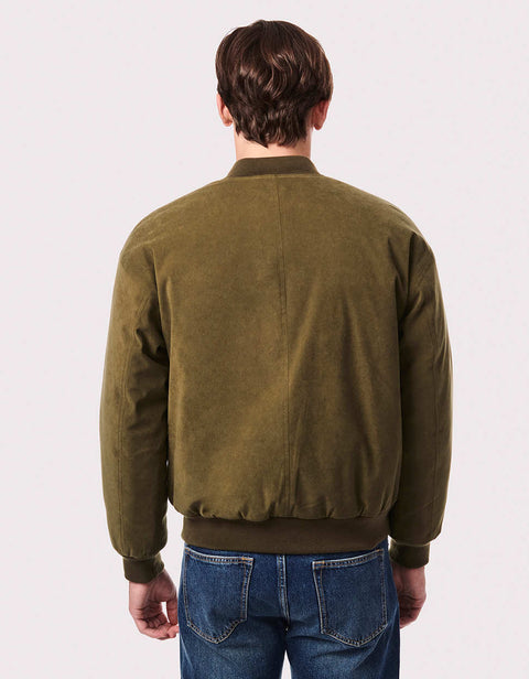 Winter clothes for men on sale in color green made from cruelty free materials 