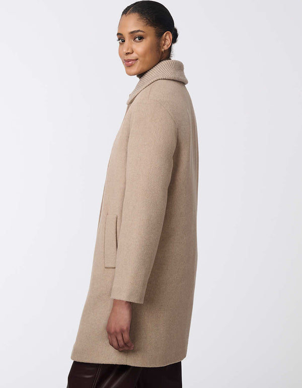 "womens wool coat with classic fit and sleek zipper. Designed for ultimate comfort and elegance in cooler weather. Perfect for any occasion, blending warmth with minimalistic style