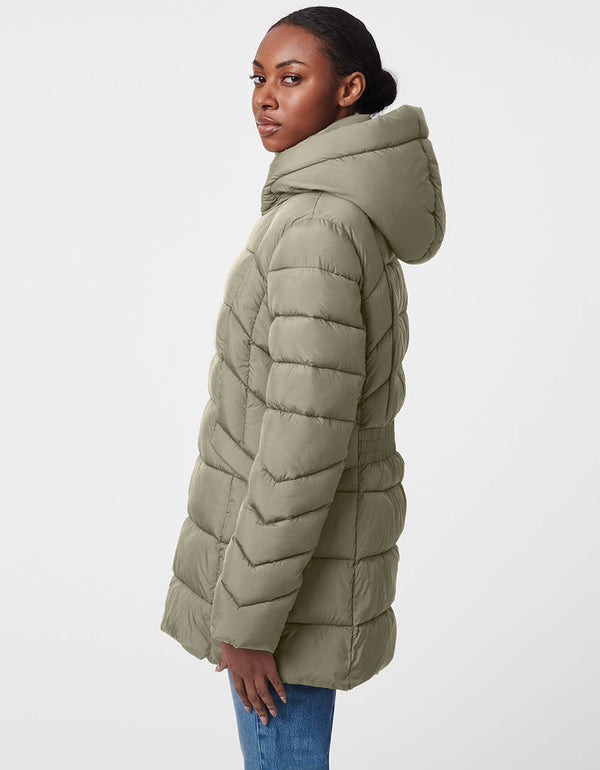 water resistant puffer coat for women in black with a removable bib perfect for the winter time