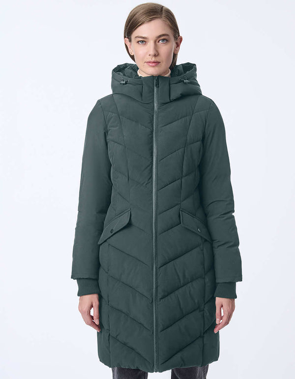 women's mid-length hooded puffer coat with diagonal stitching and pockets. A chic style to stay warm with recycled insulation.