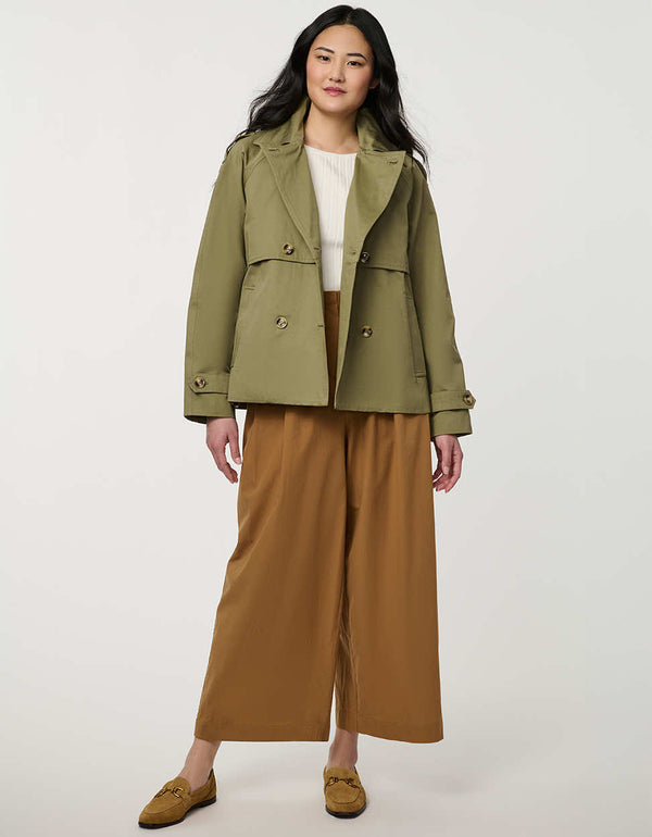 Women’s cropped double-breasted trench jacket with a relaxed fit, designed for spring layering.