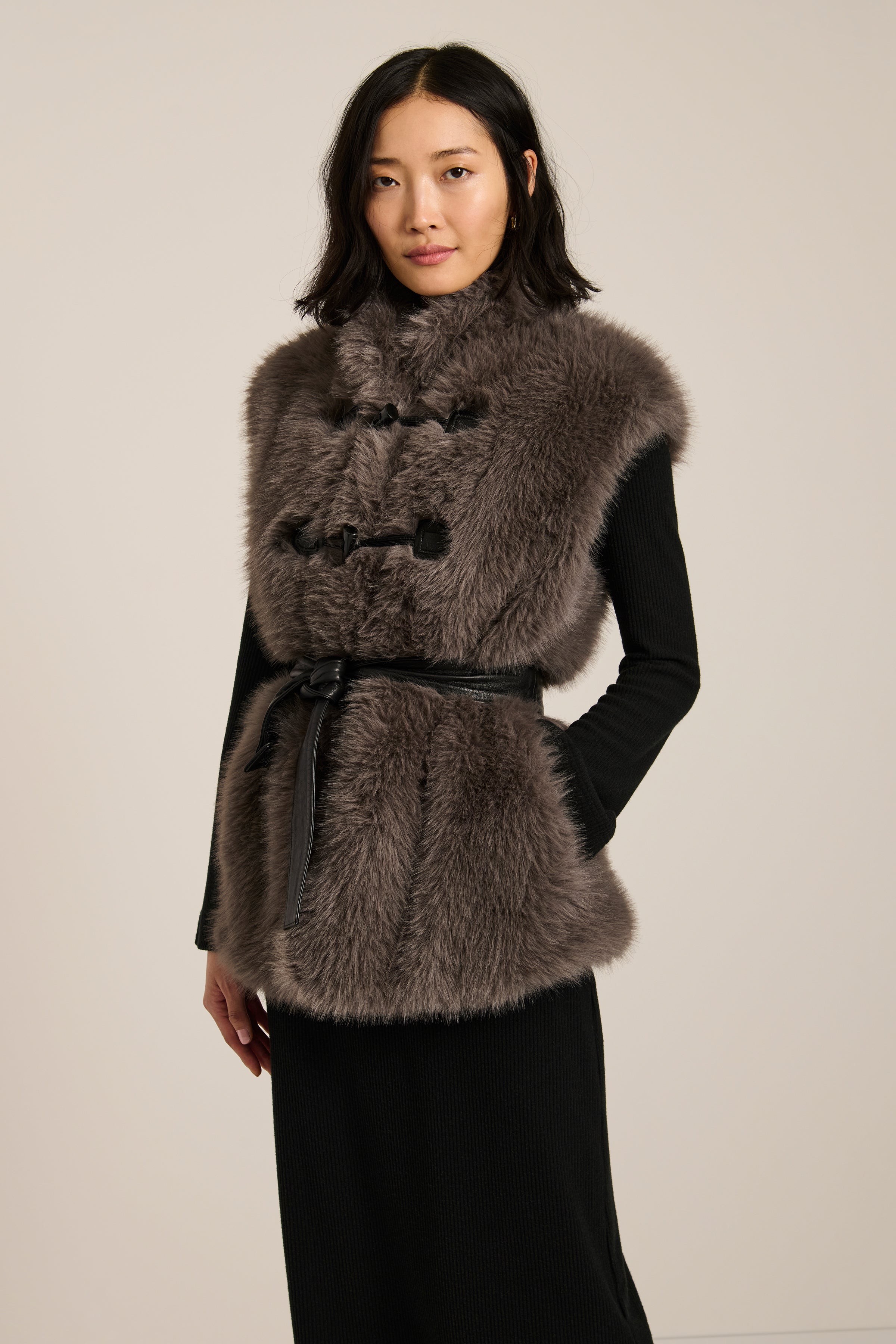 BARNEYSNEW YORK　ファージレ Bowery Faux Fur Vest – Bernardo