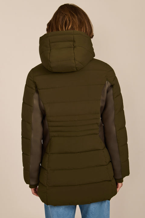 women's hooded puffer coat with horizontal quilting, flexible neoprene side panels, high collar and zip pockets.