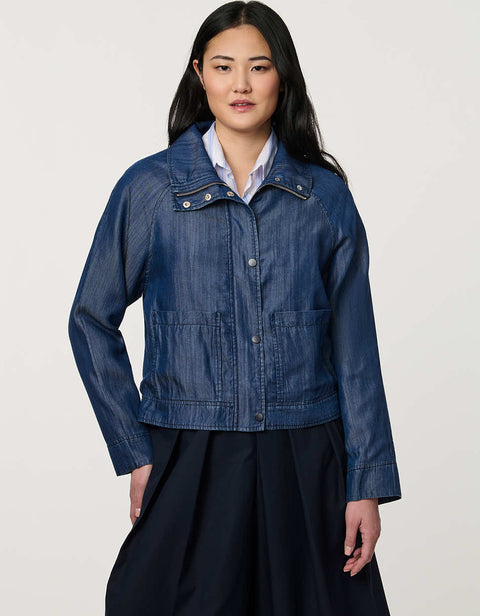 Women’s lightweight spring jacket with a relaxed fit, funnel neck, and open-collar styling option.