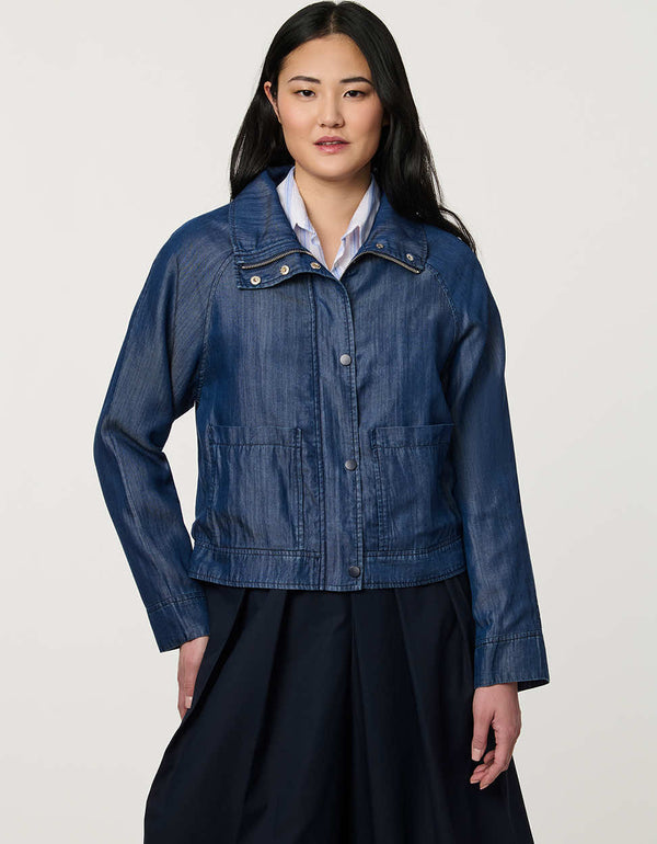 Women’s lightweight spring jacket with a relaxed fit, funnel neck, and open-collar styling option.