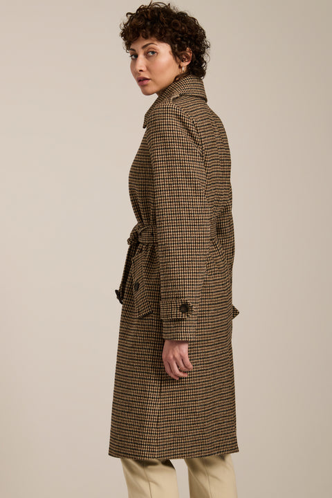 Women's gingham belted coat with tailored silhouette and removable waist belt in brown