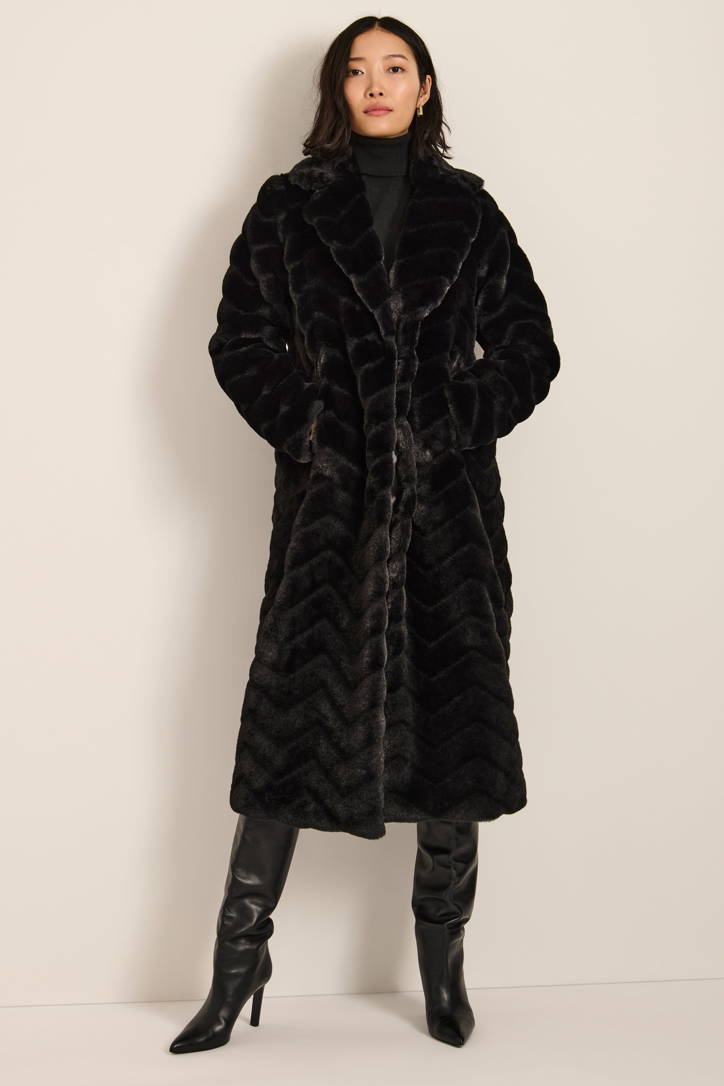 最終値下【タグ付き】BLACK WEIRDOS Nylon Droog Coat Zigzag Faux Fur Long Coat – Bernardo