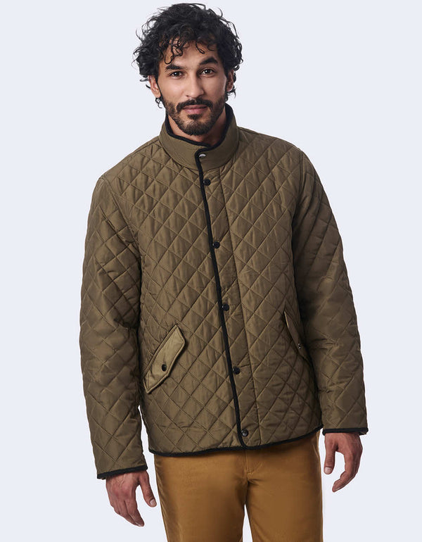 Men's quilted lightweight jacket made with sustainable materials. Contrast lining and suede collar make it a jacket with effortless style.