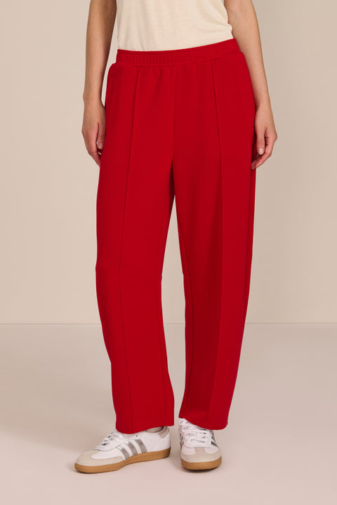 women's soft scuba straight-leg pants with pull-on waistband, front seam detailing and side pockets.