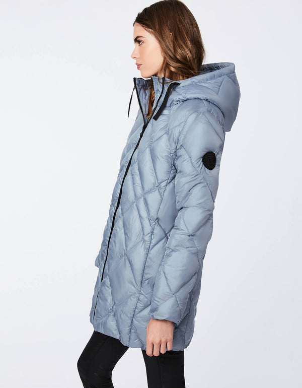 dynamic diamond puffer coat in color light blue with drawstring hood made by Bernardo Fashions