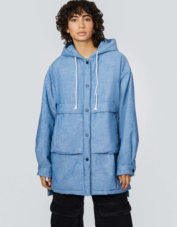 hooded anorak puffer in light blue made of recycled plastic bottles